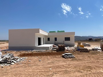 Preciosas villas de nueva construcción de 3 dormitorios y 2 baños listas en unos meses en Caballusa..