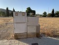 Parcela con acceso al pueblo y licencia para chalet con piscina. in Spanish Fincas