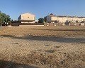 Parcela con acceso al pueblo y licencia para chalet con piscina. in Spanish Fincas