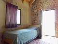 Preciosa y auténtica finca española de 4 dormitorios y 2 baños con casa de invitados en Pinoso. in Spanish Fincas