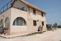 Preciosa y auténtica finca española de 4 dormitorios y 2 baños con casa de invitados en Pinoso. in Spanish Fincas