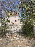 Preciosa y auténtica finca española de 4 dormitorios y 2 baños con casa de invitados en Pinoso. in Spanish Fincas