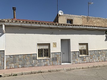 Maison de ville avec 3 chambres, patio, garage et jardin
