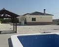 Prachtig gerenoveerde villa met 3 slaapkamers, 2 badkamers en zwembad in Fortuna. in Spanish Fincas