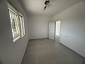 Prachtig gerenoveerde villa met 3 slaapkamers, 2 badkamers en zwembad in Fortuna. in Spanish Fincas