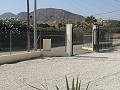 Prachtig gerenoveerde villa met 3 slaapkamers, 2 badkamers en zwembad in Fortuna. in Spanish Fincas