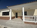 Prachtig gerenoveerde villa met 3 slaapkamers, 2 badkamers en zwembad in Fortuna. in Spanish Fincas