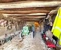 Charmante maison de campagne de 13 chambres et 3 salles de bains à Encebras. in Spanish Fincas