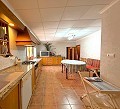 Charmante maison de campagne de 13 chambres et 3 salles de bains à Encebras. in Spanish Fincas