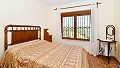 Charmante maison de campagne de 13 chambres et 3 salles de bains à Encebras. in Spanish Fincas