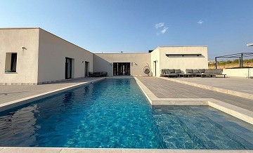 Lovely 4 Bedroom 2 bath Villa in Encebras, (Pinoso).
