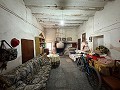 Spacious house with garage and plot: a house with great potential in Spanish Fincas