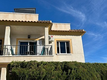 Lovely 2 Bed 1 Bath Apartment in Villamartin.
