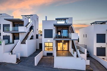 Superbes bungalows modernes de nouvelle construction