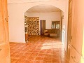 Magnifique ferme équestre hors réseau à Almansa in Spanish Fincas