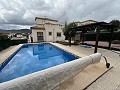 Hermosa villa de 4 dormitorios con piscina privada in Spanish Fincas