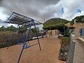 Schönes Landhaus mit 3 Schlafzimmern und 1 Bad in Yecla. in Spanish Fincas