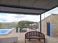 Schönes Landhaus mit 3 Schlafzimmern und 1 Bad in Yecla. in Spanish Fincas