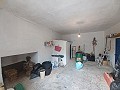 Schönes Landhaus mit 3 Schlafzimmern und 1 Bad in Yecla. in Spanish Fincas