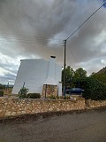 Schönes Landhaus mit 3 Schlafzimmern und 1 Bad in Yecla. in Spanish Fincas