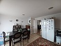 Schönes Landhaus mit 3 Schlafzimmern und 1 Bad in Yecla. in Spanish Fincas