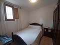 Schönes Landhaus mit 3 Schlafzimmern und 1 Bad in Yecla. in Spanish Fincas