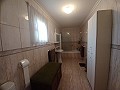 Schönes Landhaus mit 3 Schlafzimmern und 1 Bad in Yecla. in Spanish Fincas
