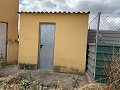 Villa avec 4 chambres et 2 salles de bain, grand terrain avec espace pour piscine, écuries ou entreprise in Spanish Fincas