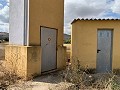 Villa avec 4 chambres et 2 salles de bain, grand terrain avec espace pour piscine, écuries ou entreprise in Spanish Fincas
