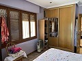 Villa avec 4 chambres et 2 salles de bain, grand terrain avec espace pour piscine, écuries ou entreprise in Spanish Fincas