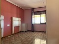 Villa avec 4 chambres et 2 salles de bain, grand terrain avec espace pour piscine, écuries ou entreprise in Spanish Fincas