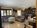Villa avec 4 chambres et 2 salles de bain, grand terrain avec espace pour piscine, écuries ou entreprise in Spanish Fincas