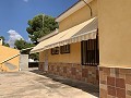 Villa avec 4 chambres et 2 salles de bain, grand terrain avec espace pour piscine, écuries ou entreprise in Spanish Fincas