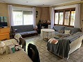 Villa avec 4 chambres et 2 salles de bain, grand terrain avec espace pour piscine, écuries ou entreprise in Spanish Fincas