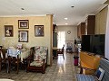 Villa avec 4 chambres et 2 salles de bain, grand terrain avec espace pour piscine, écuries ou entreprise in Spanish Fincas