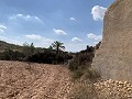 Casas cueva en gran parcela, proyecto de reforma cerca del pueblo in Spanish Fincas