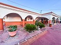 Villa con Piscina y mitad Cueva con Barbacoa y Garaje en La Alcoraya in Spanish Fincas