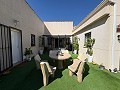 Moderne autarke Villa mit Pool in Biar in Spanish Fincas