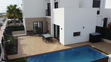 Beautiful, nearly new semi-detached villa in Ciudad Quesada.