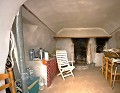 Wunderschönes Höhlenhaus mit möglicherweise 4 Schlafzimmern, Garage und Garten in Spanish Fincas