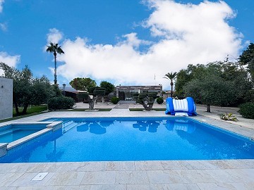 Luxusvilla mit Sommerküche 15 Minuten von Elche entfernt