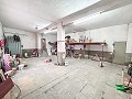 Gebouw met 2 verdiepingen en terrein in Monovar in Spanish Fincas