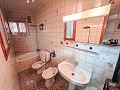 Gebouw met 2 verdiepingen en terrein in Monovar in Spanish Fincas