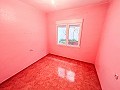 Spectaculair appartement op de begane grond met binnenpatio in Almansa in Spanish Fincas