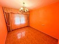 Spectaculair appartement op de begane grond met binnenpatio in Almansa in Spanish Fincas