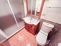 Spectaculair appartement op de begane grond met binnenpatio in Almansa in Spanish Fincas