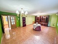 Spectaculair appartement op de begane grond met binnenpatio in Almansa in Spanish Fincas