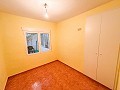 Spectaculair appartement op de begane grond met binnenpatio in Almansa in Spanish Fincas