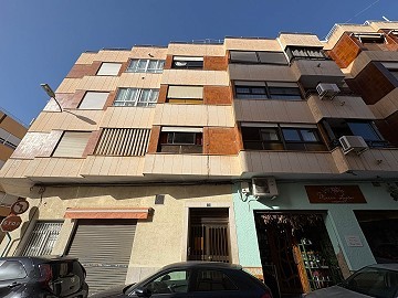 Wunderschöne Wohnung in Novelda mit 2 Schlafzimmern und 2 Badezimmern