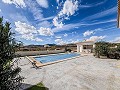 Stunning key ready new build villa with guest house, garage and summer kitchen! in Spanish Fincas